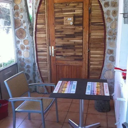 Ui Vilag Bed & Breakfast *